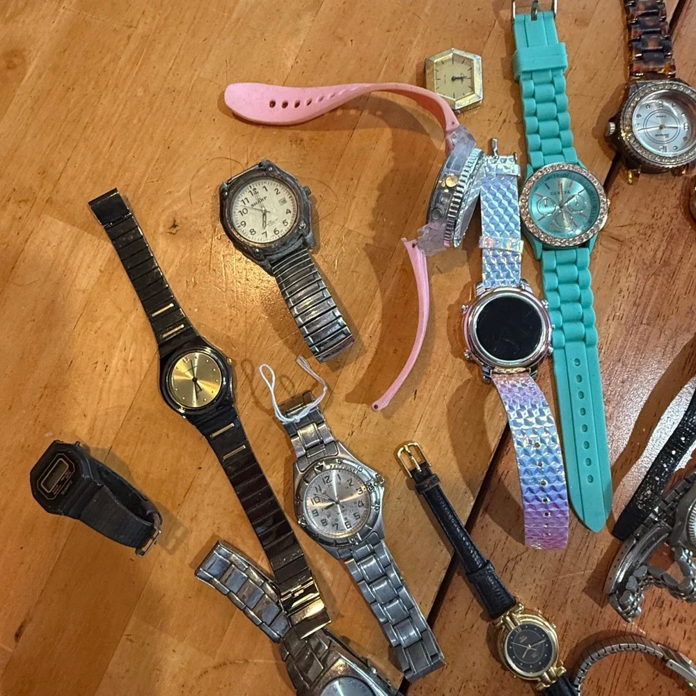 Mixed Estate Watch Lot 40+ Pieces Geneva Sharp Timex Digital Analog Repair Parts